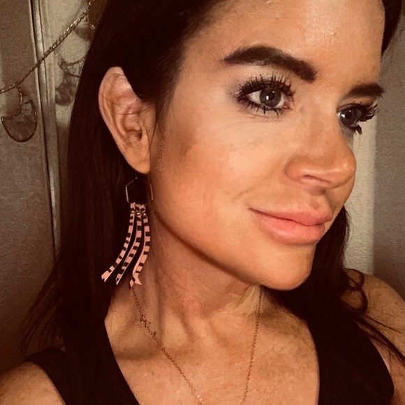 Wild strings earrings - Picture 3 of 4